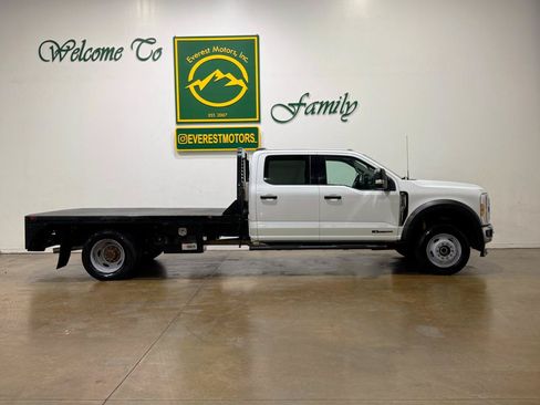 Used 2024 Ford F550 4x4 Crew Cab Super Duty w/ XLT Value Package image 2