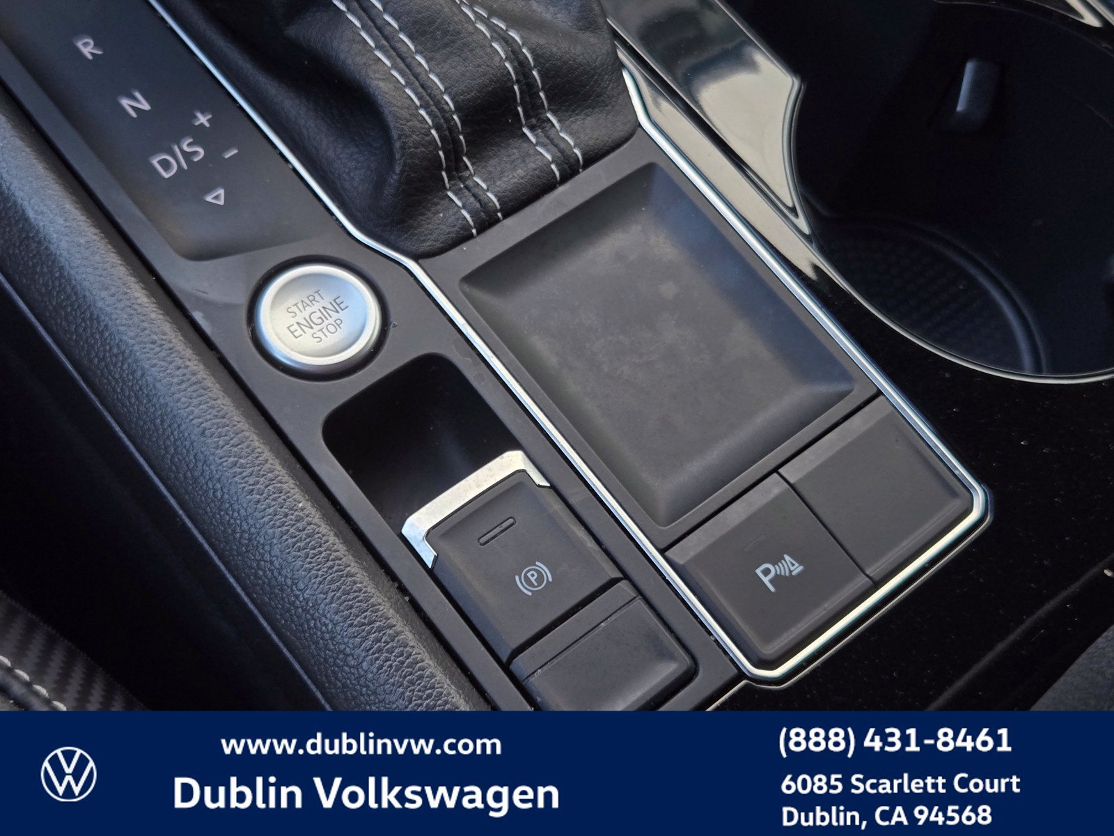 Certified 2023 Volkswagen Atlas Cross Sport SE FWD image 16
