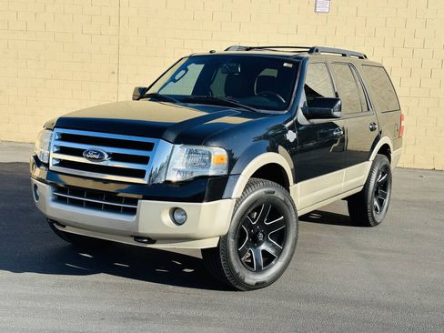 Used 2010 Ford Expedition King Ranch AWD/4WD image 4