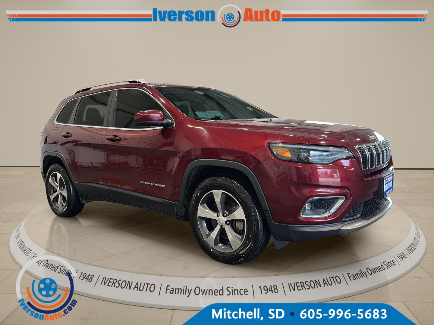 Used 2019 Jeep Cherokee Limited AWD/4WD image 1