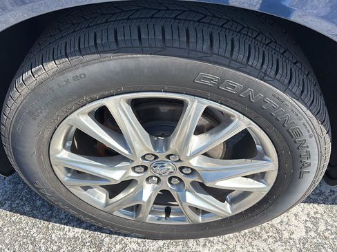 Used 2023 Buick Enclave Essence w/ Experience Buick Package image 12