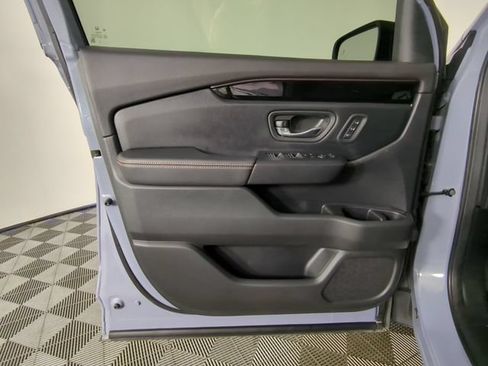 Used 2024 Honda Pilot TrailSport image 30