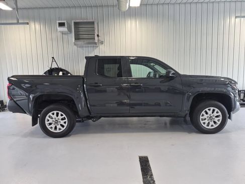 Used 2024 Toyota Tacoma SR AWD/4WD image 2