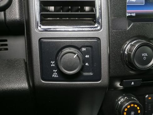 Used 2015 Ford F150 XLT w/ Equipment Group 302A Luxury AWD/4WD image 27