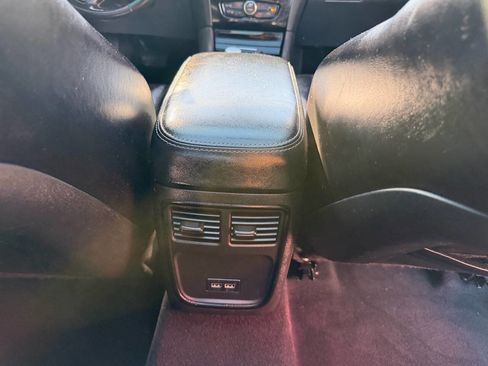Used 2022 Chrysler 300 S RWD image 21