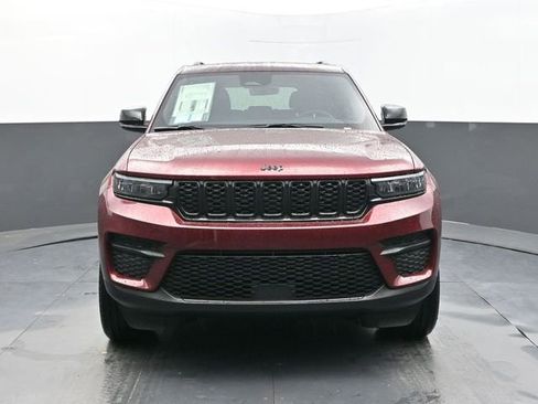 New 2025 Jeep Grand Cherokee Altitude AWD/4WD image 8