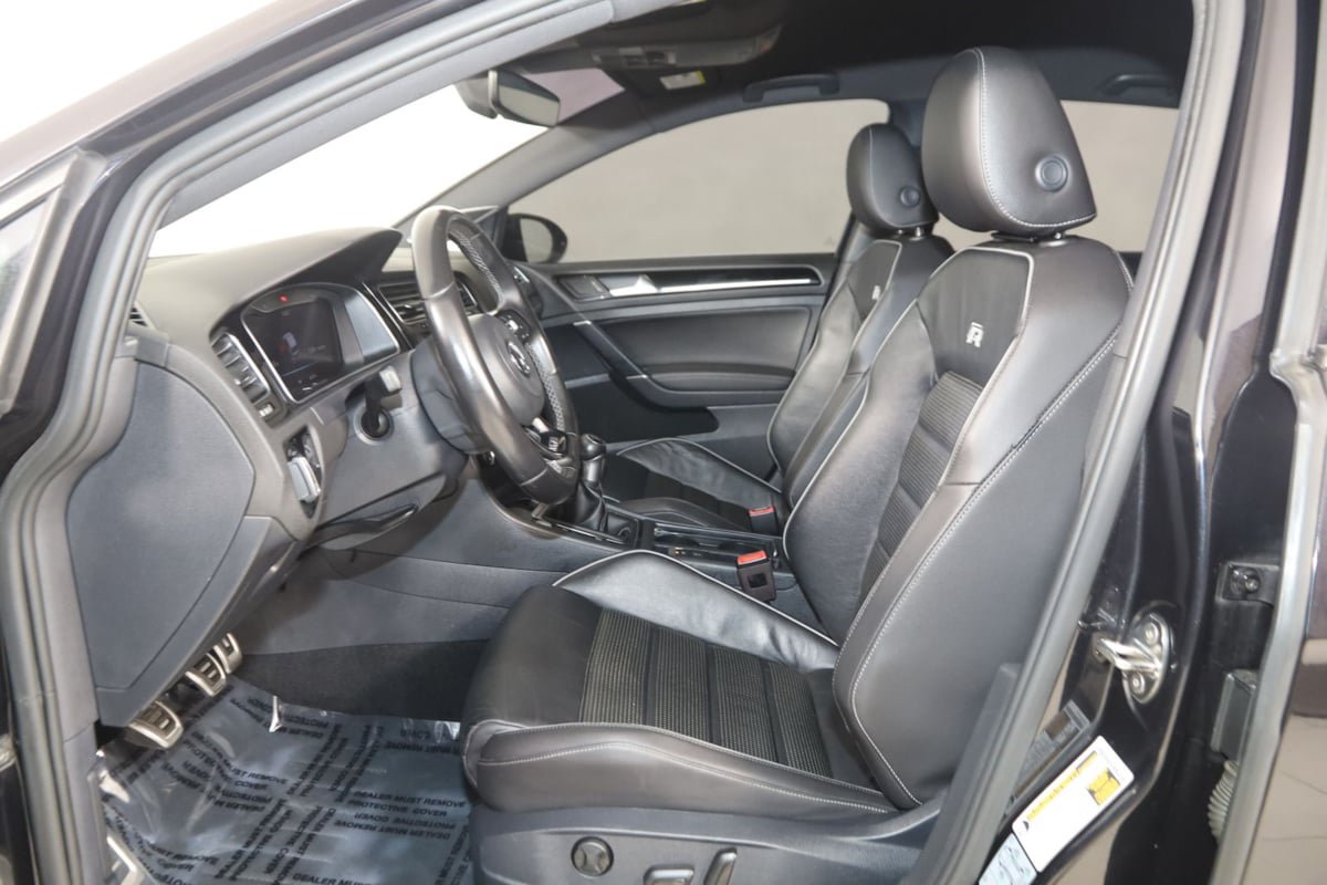 Used 2019 Volkswagen Golf 4-Door AWD/4WD image 12
