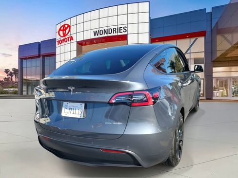 Used 2022 Tesla Model Y Performance image 4