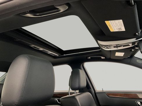 Used 2011 Mercedes-Benz E 350 4MATIC Sedan image 27