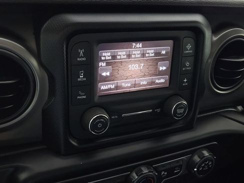 Used 2021 Jeep Gladiator Sport AWD/4WD image 14