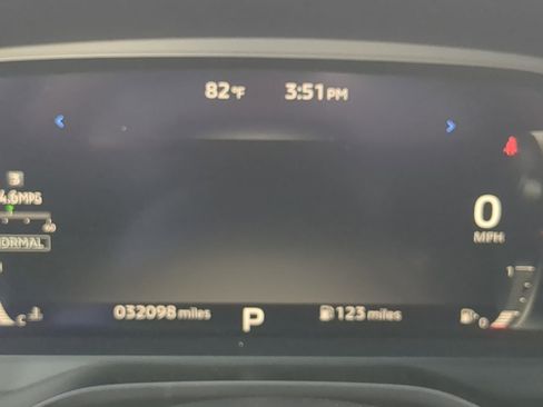 Used 2024 Mitsubishi Outlander SE Black Edition image 30