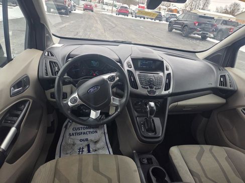 Used 2016 Ford Transit Connect XLT image 12