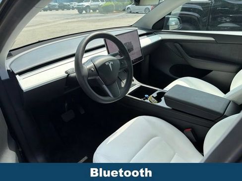 Used 2024 Tesla Model Y Long Range AWD/4WD image 5