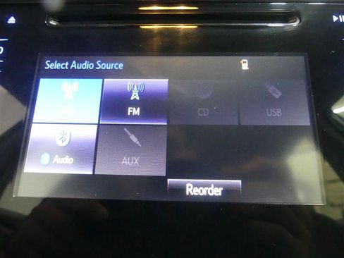Used 2019 Toyota Corolla LE FWD image 38