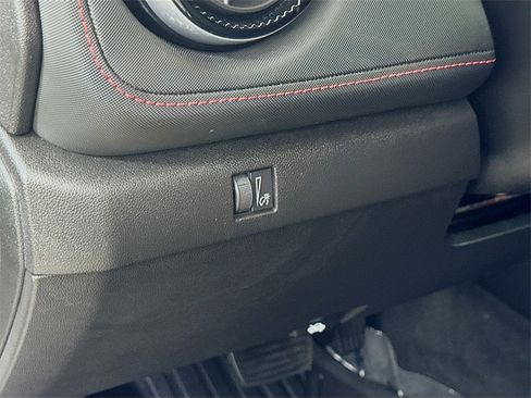 Used 2024 Chevrolet Colorado Z71 w/ Safety Package image 16