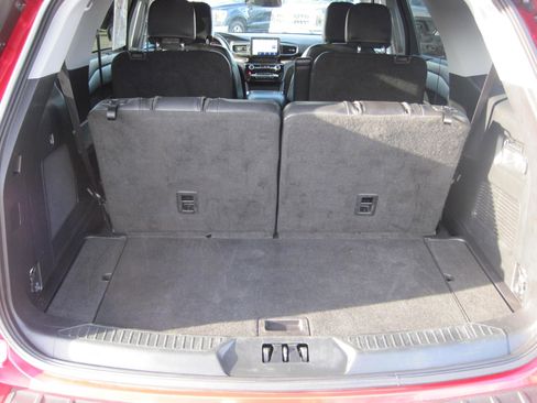 Used 2022 Ford Explorer Limited w/ Equipment Group 301A image 6