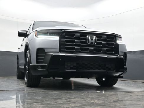 New 2026 Honda Pilot Sport image 28