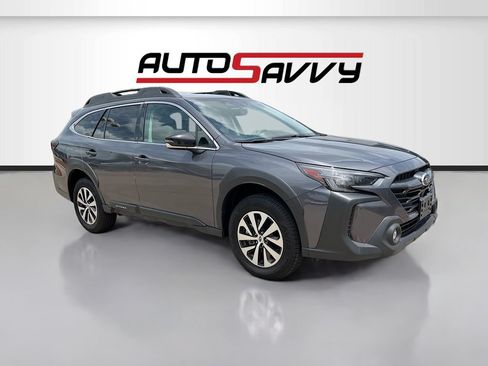 Used 2025 Subaru Outback Premium AWD/4WD image 1