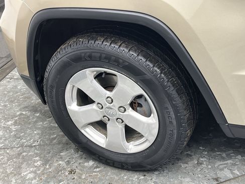 Used 2012 Jeep Grand Cherokee Overland image 33