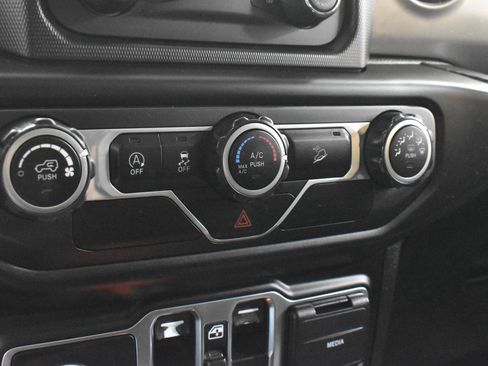 Used 2020 Jeep Wrangler Unlimited Sport S image 14