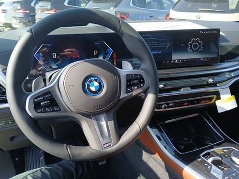 New 2026 BMW X5 xDrive50e w/ M Sport Package AWD/4WD image 22