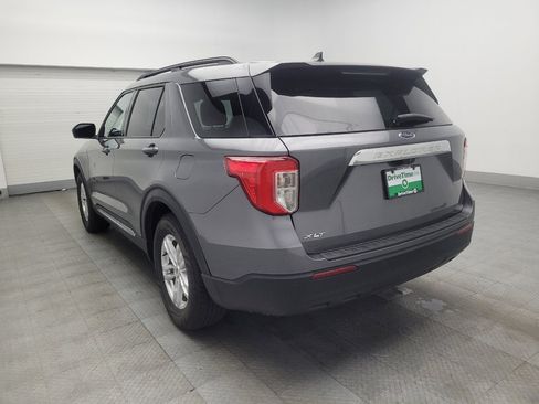 Used 2022 Ford Explorer XLT image 5