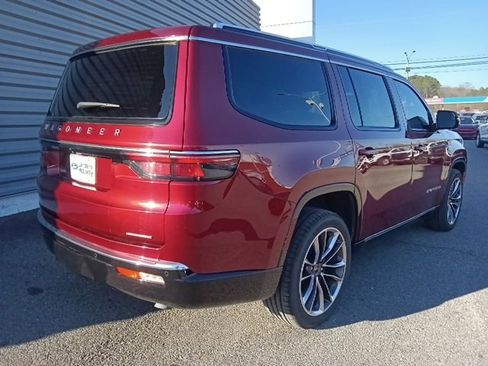 Used 2022 Jeep Wagoneer Series III w/ Premium Group I image 3