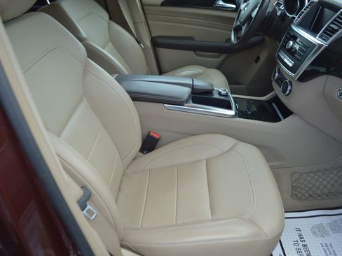 Used 2015 Mercedes-Benz ML 350 4MATIC image 24