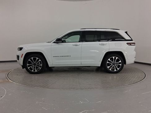 Used 2023 Jeep Grand Cherokee Overland w/ Adv Protech Group III image 2