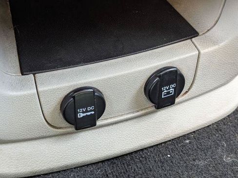 Used 2013 Dodge Grand Caravan American Value Package w/ UConnect Hands-Free Group FWD image 19