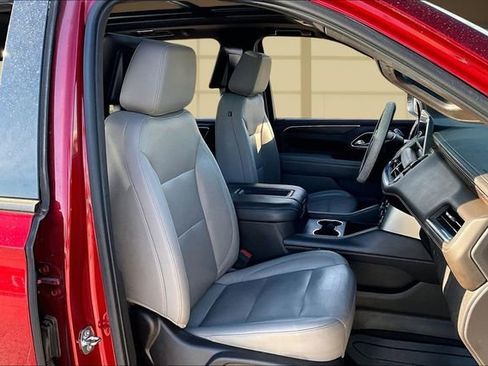 Used 2021 Chevrolet Tahoe Z71 w/ Rear Media and Nav Package image 7