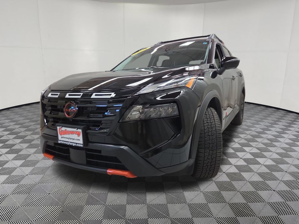 Used 2025 Nissan Rogue SV AWD/4WD image 7