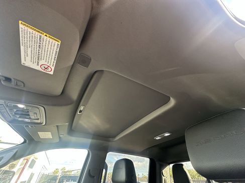 Used 2020 GMC Sierra 2500 Denali w/ Denali Ultimate Package image 16