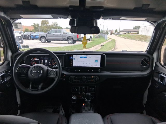 Used 2026 Jeep Wrangler Unlimited Rubicon AWD/4WD image 25