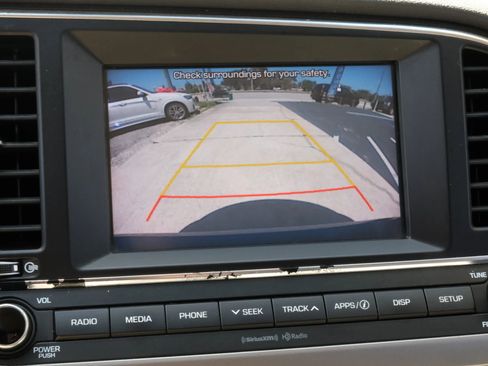 Used 2018 Hyundai Elantra SEL FWD image 21