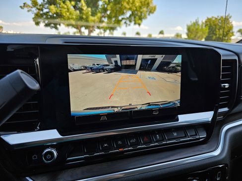 Used 2025 GMC Sierra 1500 SLT image 35