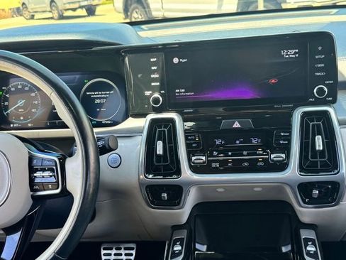 Used 2022 Kia Sorento SX Prestige w/ Panoramic Sunroof Package AWD/4WD image 20