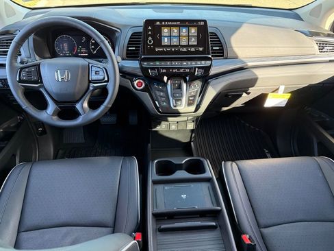 Certified 2026 Honda Odyssey Elite image 17