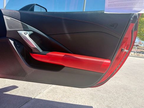 Used 2018 Chevrolet Corvette Stingray Coupe RWD image 22
