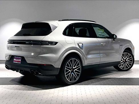 New 2026 Porsche Cayenne E-Hybrid image 7