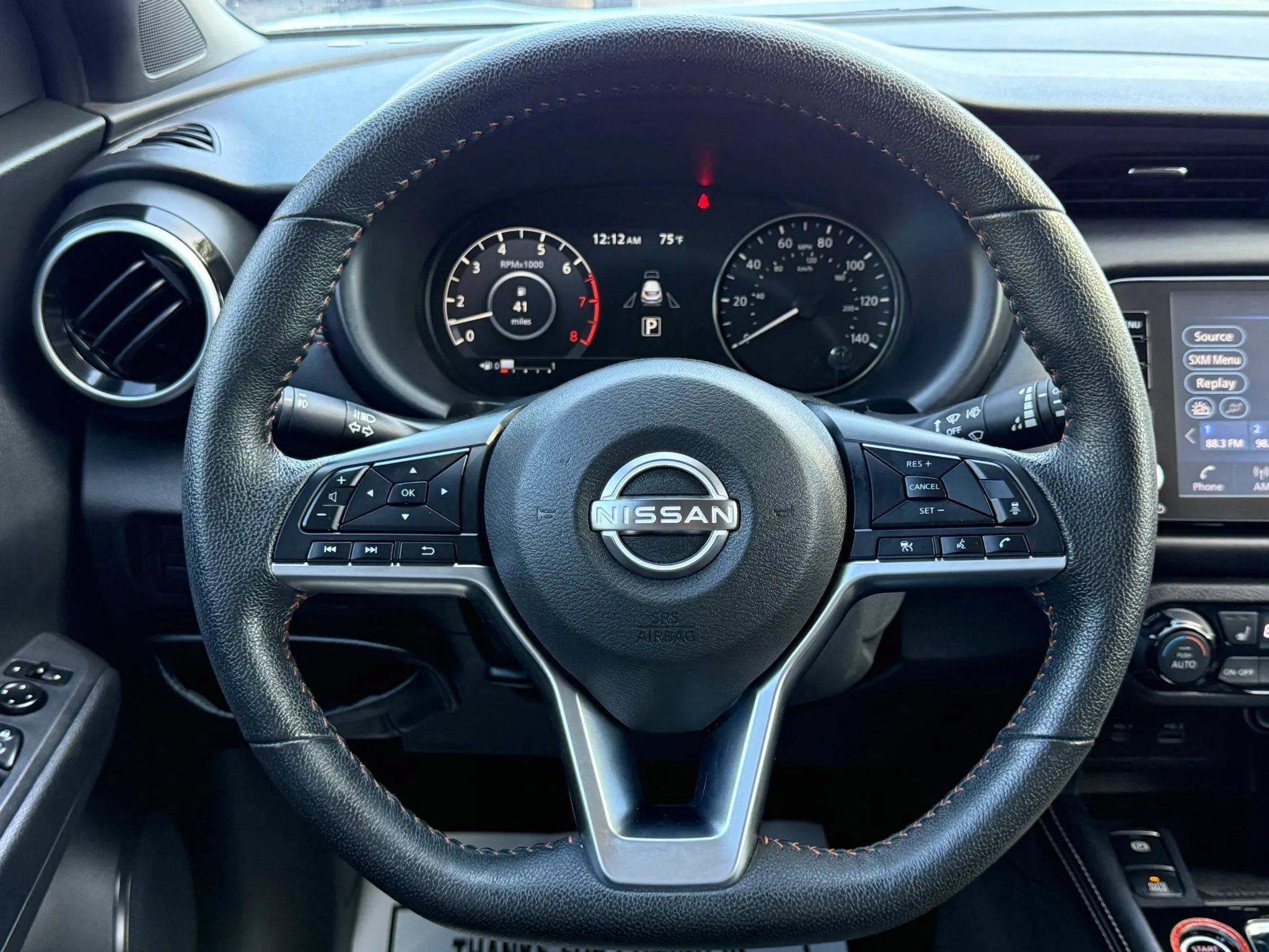 Used 2023 Nissan Kicks SR w/ SR Premium Package FWD image 7