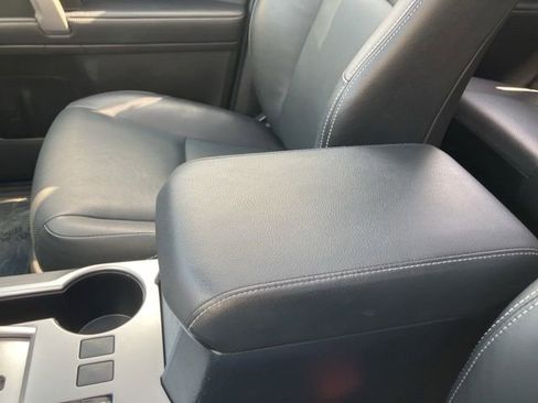 Used 2023 Toyota 4Runner Limited image 30