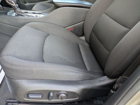 Used 2024 Chevrolet Malibu LT image 8