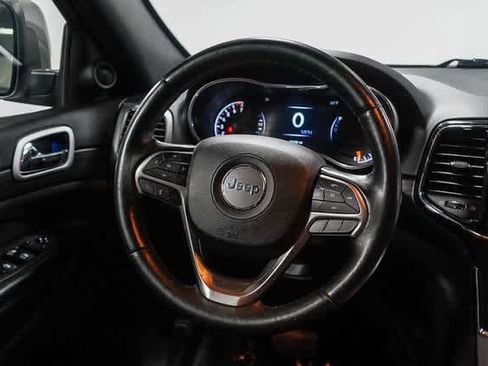 Used 2021 Jeep Grand Cherokee Laredo X image 15