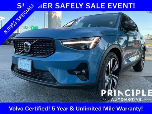 Certified 2025 Volvo XC40 B5 Ultra AWD/4WD image 7