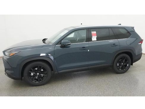 New 2026 Toyota Grand Highlander Limited image 2