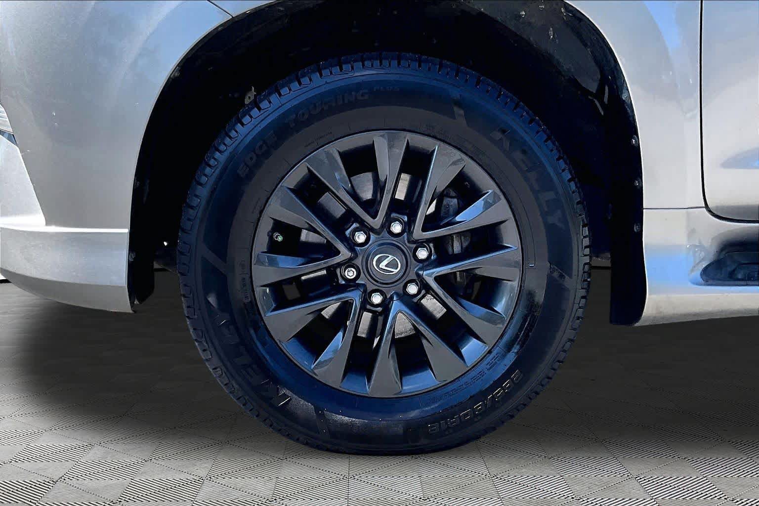 Used 2020 Lexus GX 460 Premium w/ Premium Package AWD/4WD image 10