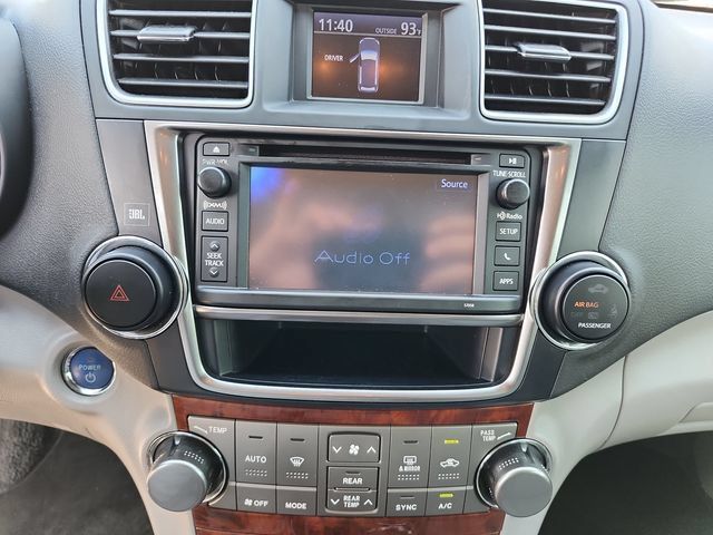 Used 2013 Toyota Highlander Limited AWD/4WD image 23