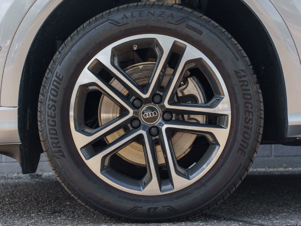 Certified 2025 Audi Q5 Premium w/ Convenience Package AWD/4WD image 12