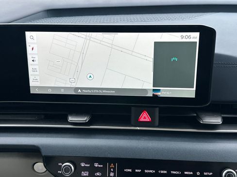 New 2026 Kia Carnival EX FWD image 37